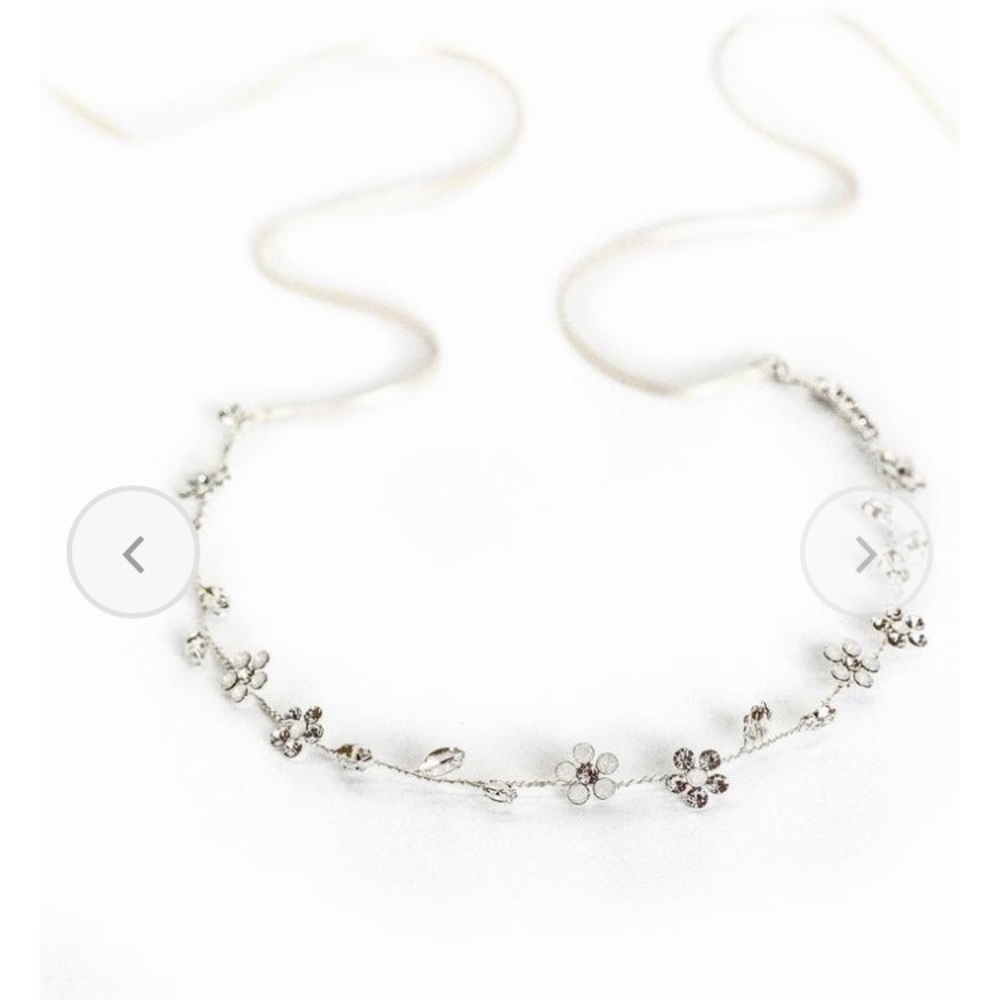 Brides & Hairpins Elsa Halo silver, bridal hair